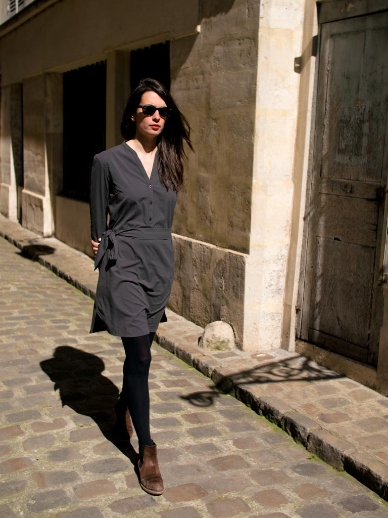 Women's Travel Dress: Hidden Pockets, Elegant Design